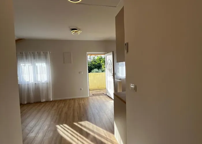 Korenat Apartamento Turanj